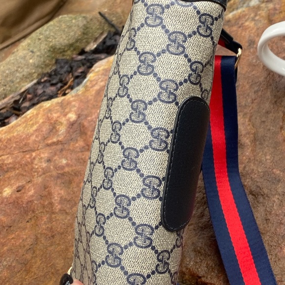 Rare authentic 70’s GUCCI stunner bag ! Crossbody or clutch this purse is it - Picture 10 of 15